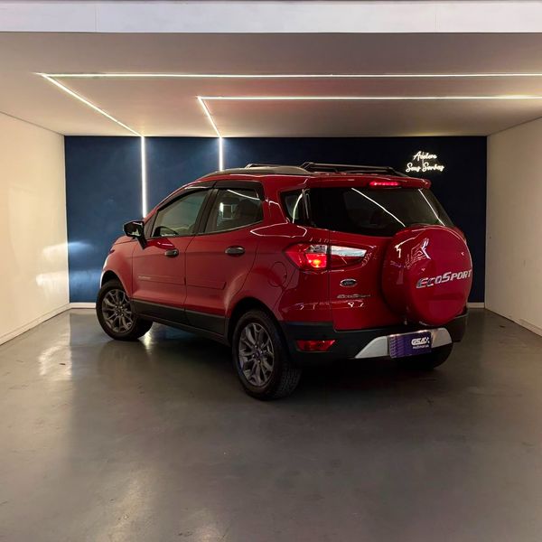 Ford EcoSport FREESTYLE 1.6 16V Flex 5p - Vermelho - 2014 2014 - Foto 3
