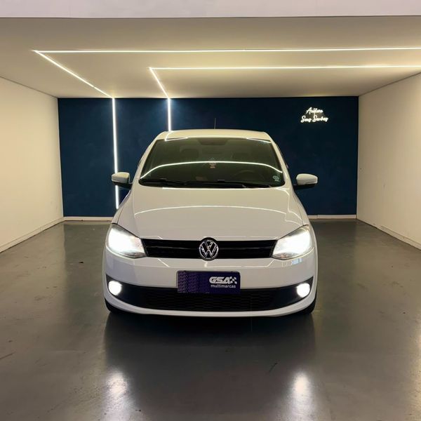 VolksWagen Fox Rock in Rio 1.6 Mi Total Flex 8V 5p - Branco - 2014 2014 - Foto 2
